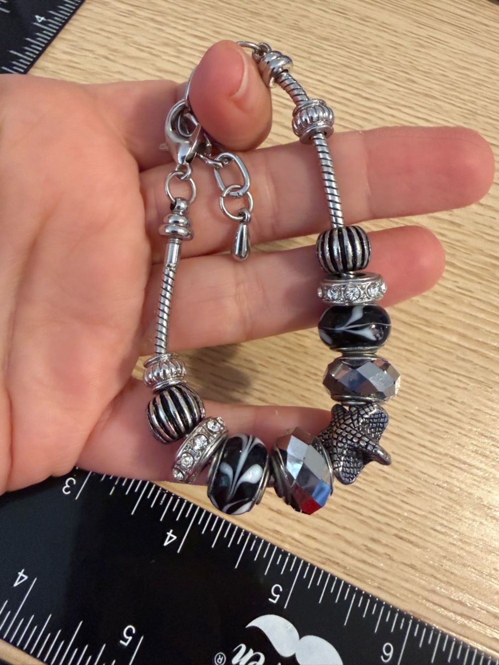 Silver Tone Starfish Charm Bracelet Black White Glass Beads Crystal Accents